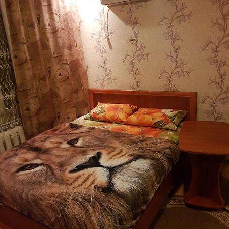 House Hotel Apartments 3 Rivne Extérieur photo