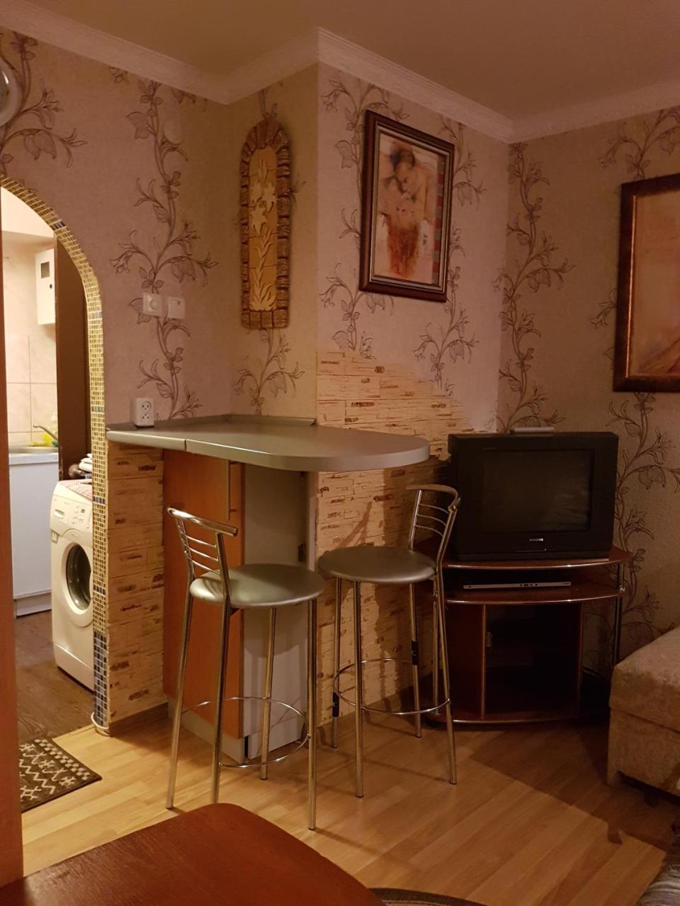 House Hotel Apartments 3 Rivne Extérieur photo