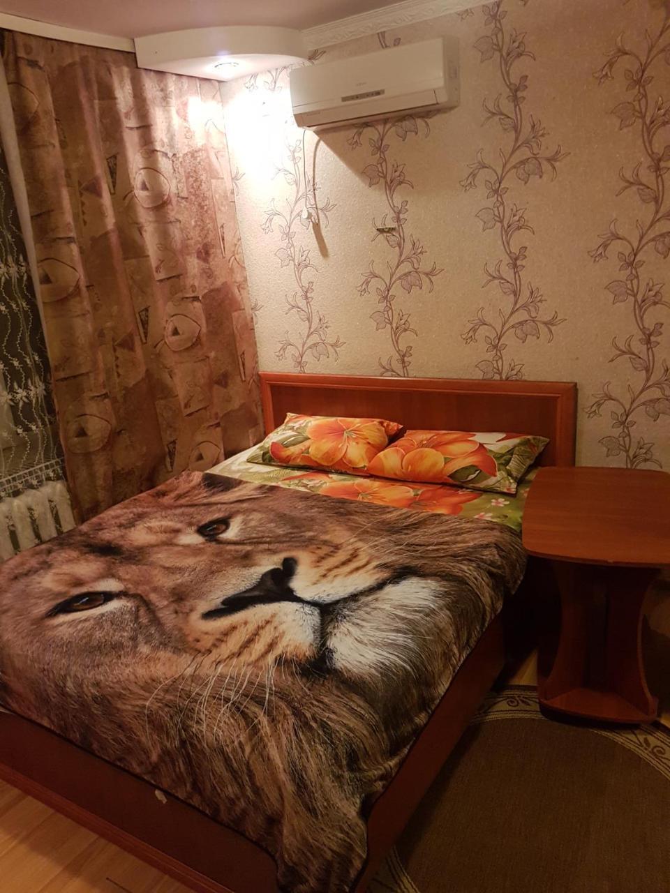 House Hotel Apartments 3 Rivne Extérieur photo