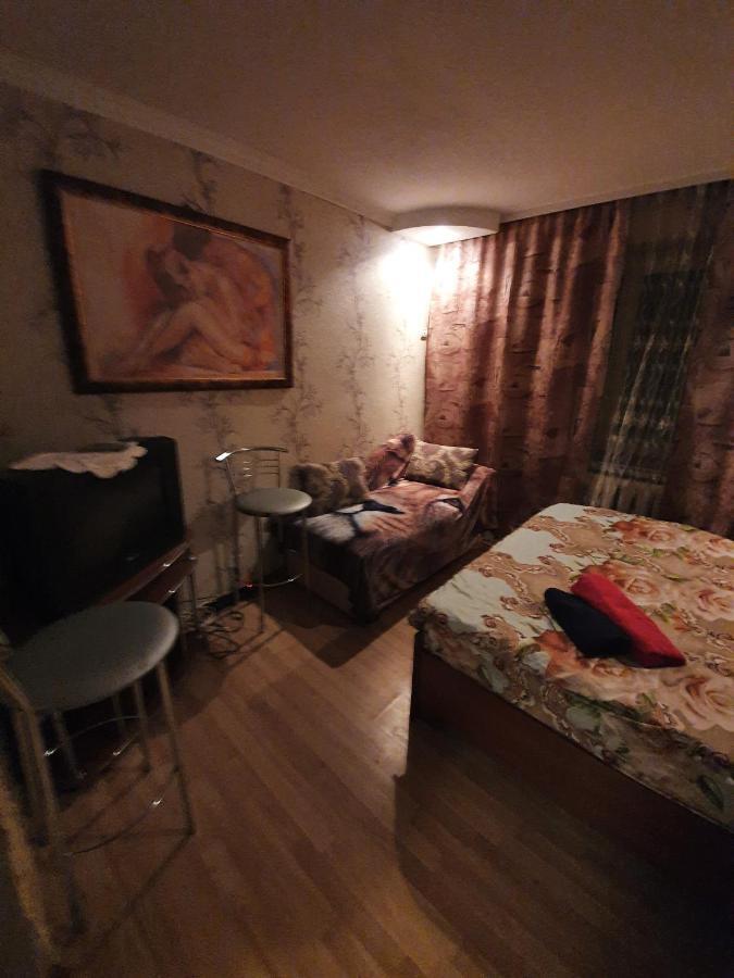 House Hotel Apartments 3 Rivne Extérieur photo