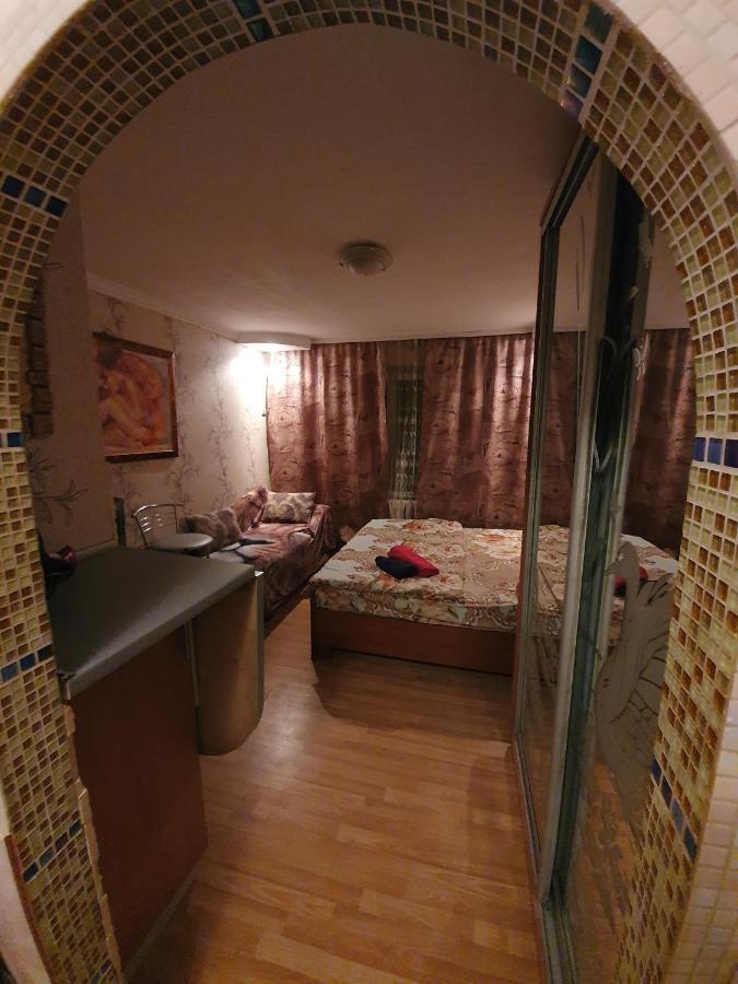 House Hotel Apartments 3 Rivne Extérieur photo